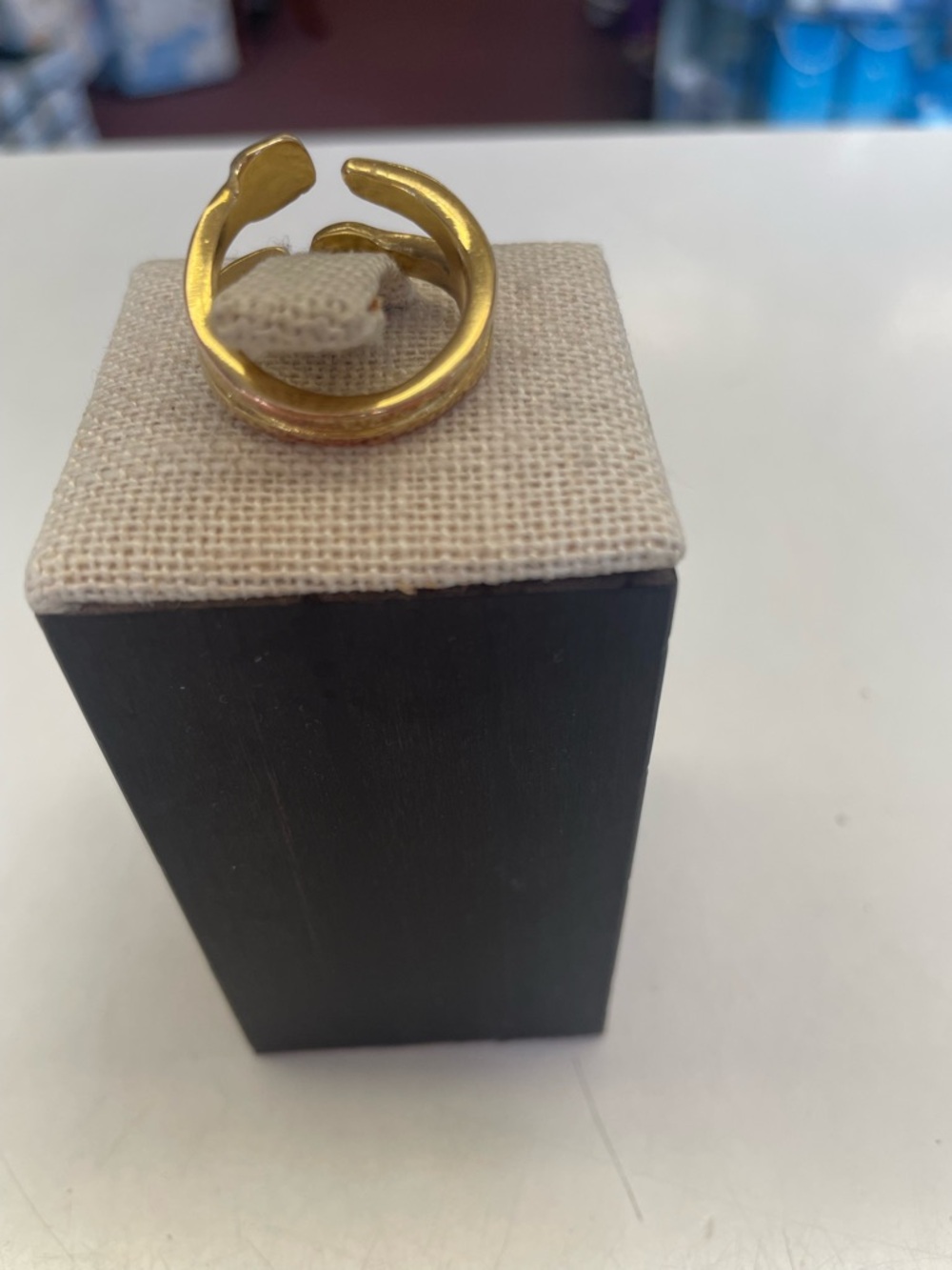 Uno gold ring - Picture 2 of 5